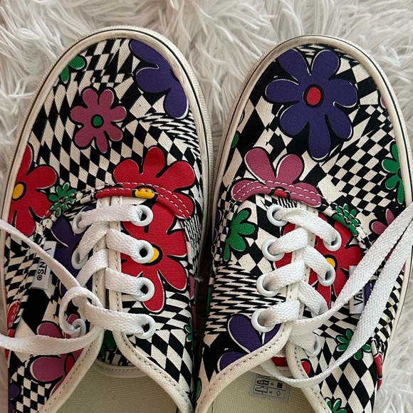 Authentic Vans - Picture 3 of 15